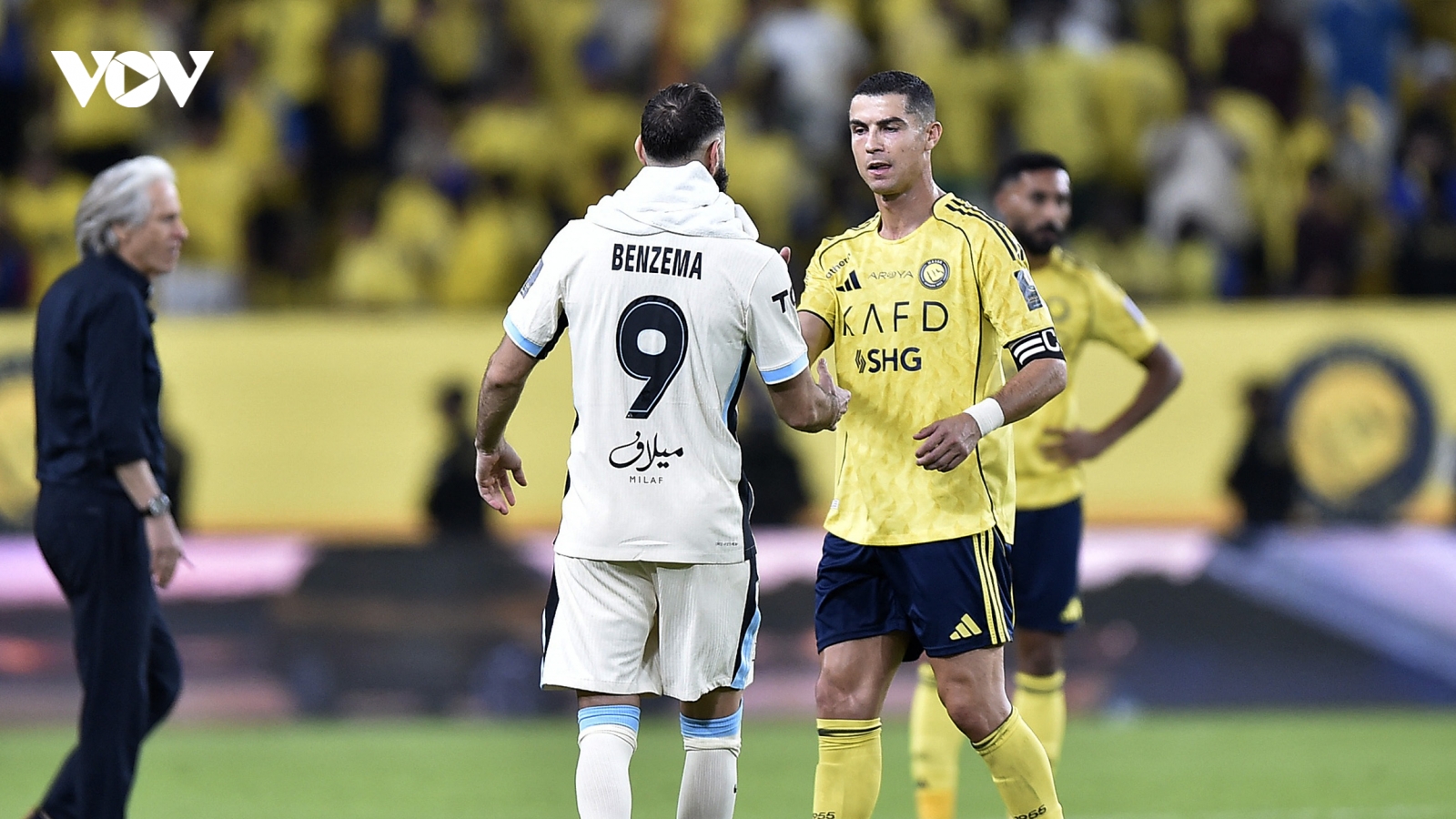 Ronaldo tịt ngòi, Al Nassr gục ngã trước đội bóng của Benzema