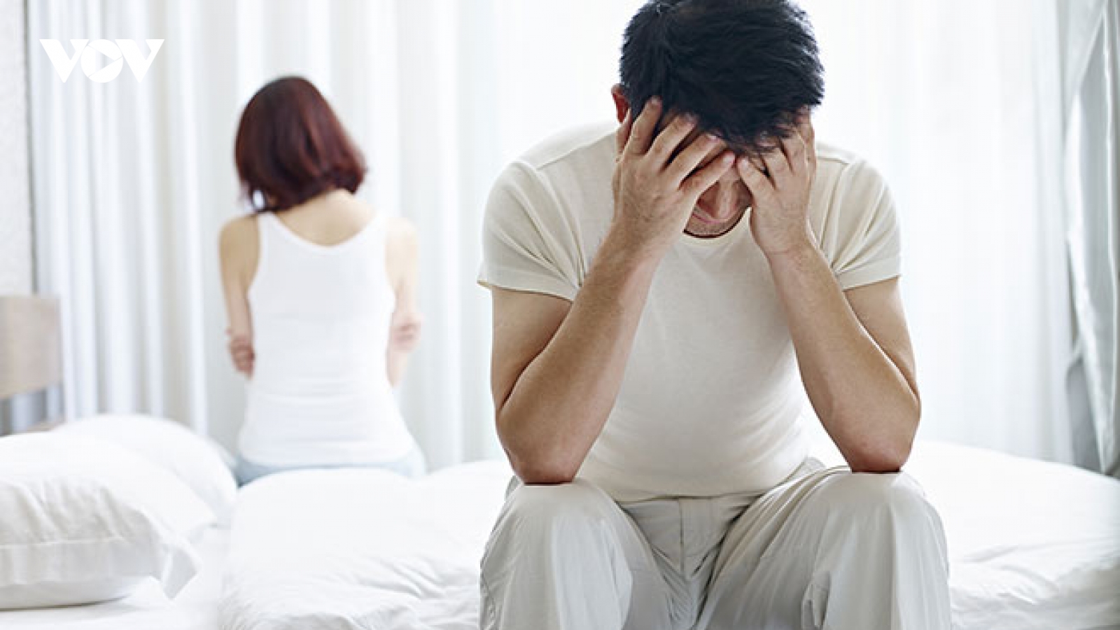 Vợ "say nắng" đồng nghiệp, nhất quyết đòi ly hôn