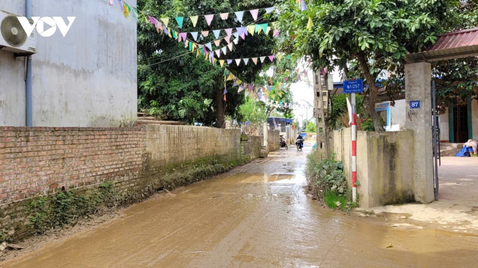 Người dân Thái Nguyên sử dụng nước sạch trở lại sau ngập lụt lịch sử