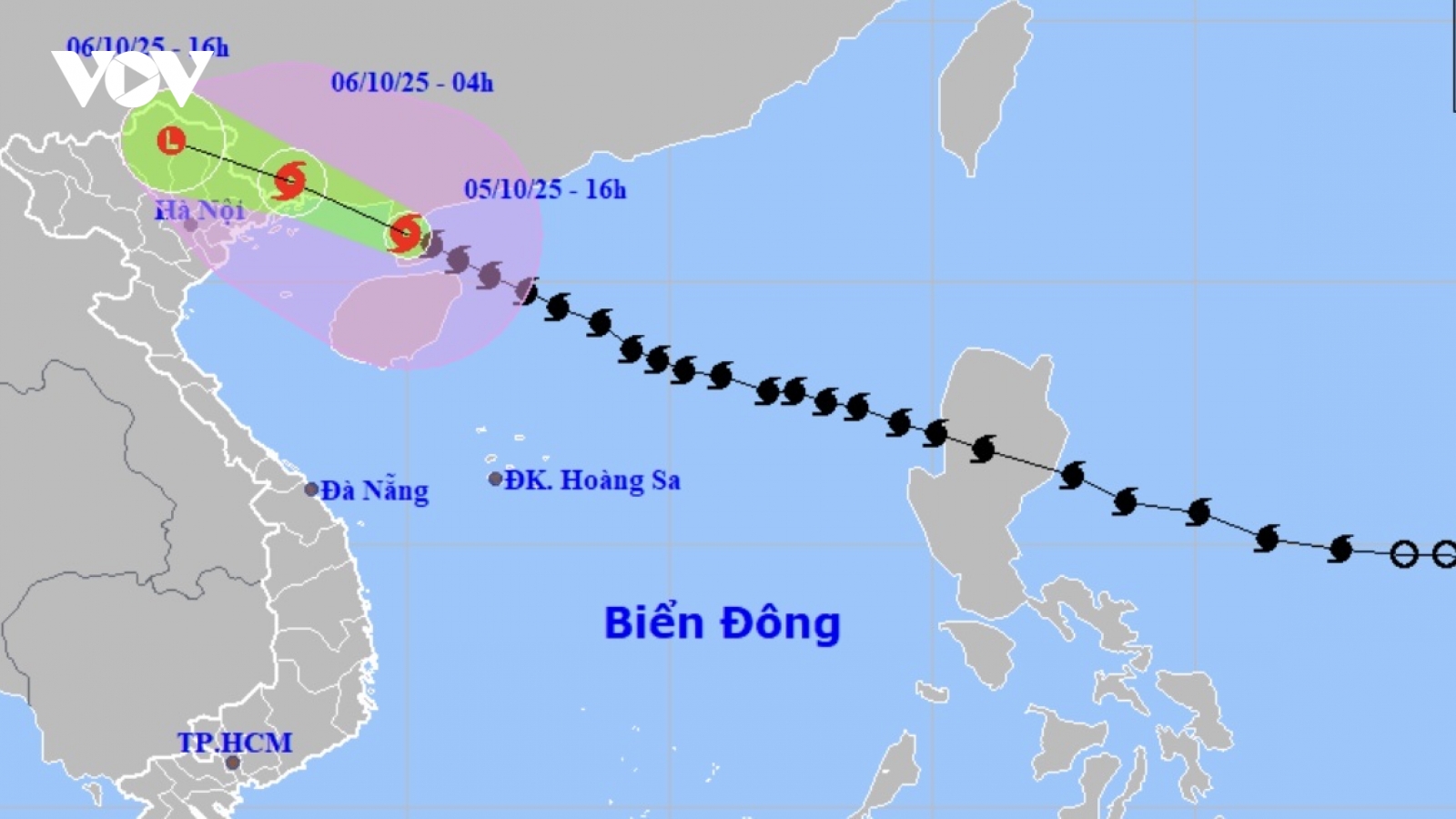 Bão số 11 tiến gần đất liền, cách Quảng Ninh khoảng 230km