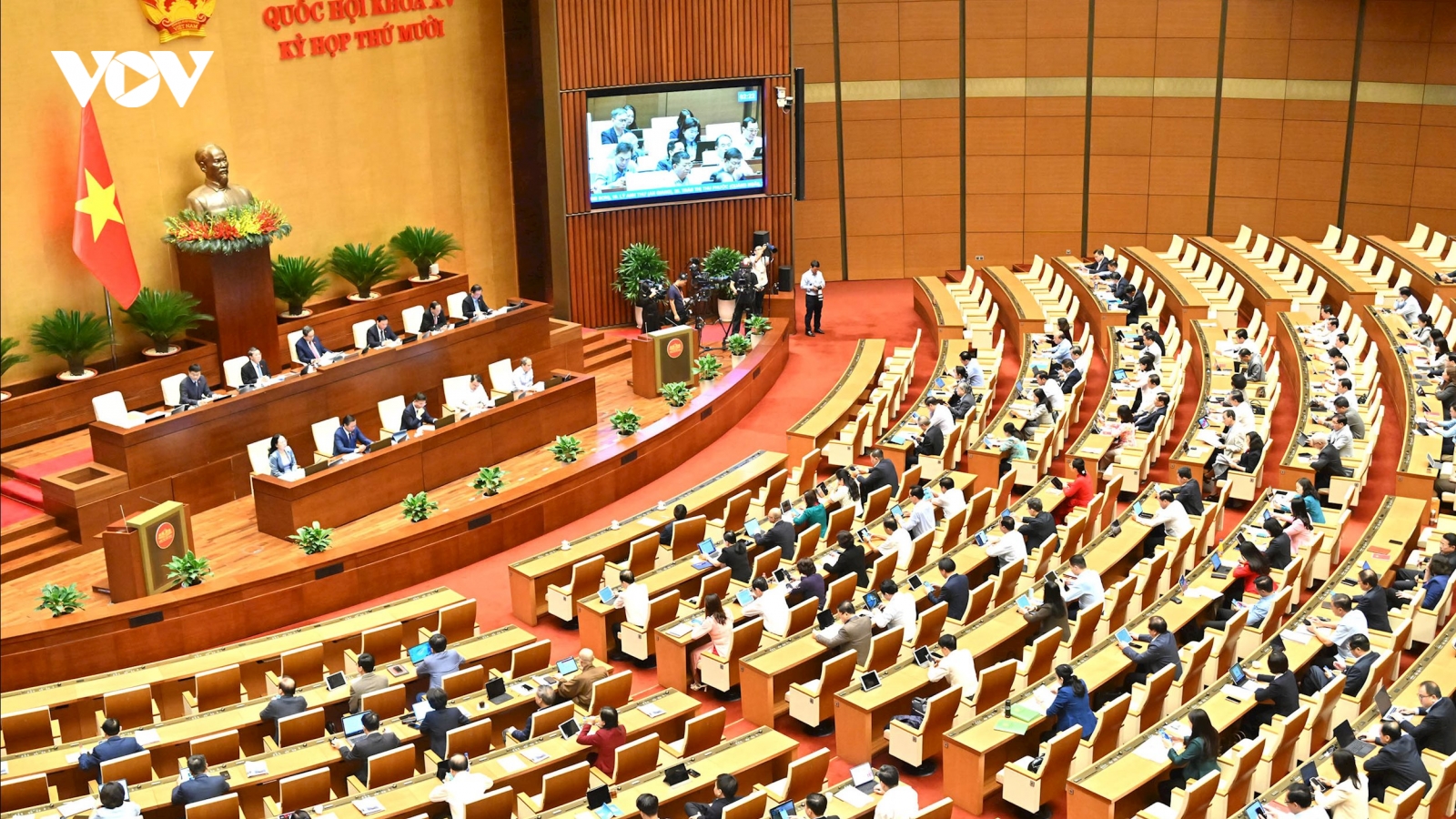 Đại biểu Quốc hội: Đưa thị trường vàng và bất động sản về đúng quỹ đạo