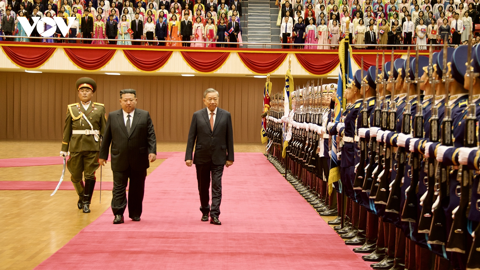 Tổng Bí thư Kim Jong Un chủ trì lễ đón Tổng Bí thư Tô Lâm thăm CHDCND Triều Tiên