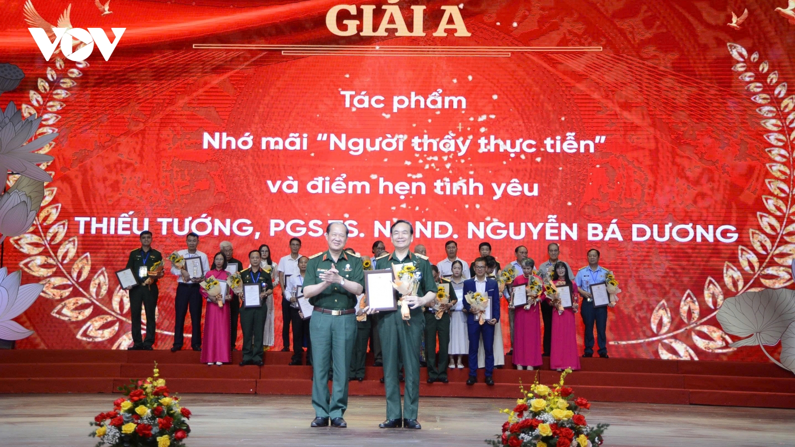 Trao giải cuộc thi báo chí “Tỏa sáng hào khí Cách mạng Tháng Tám”