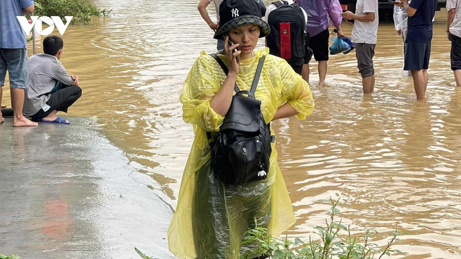 Lũ dâng cao ở Tuyên Quang, ai nấy đều lo lắng, bất an giữa biển nước