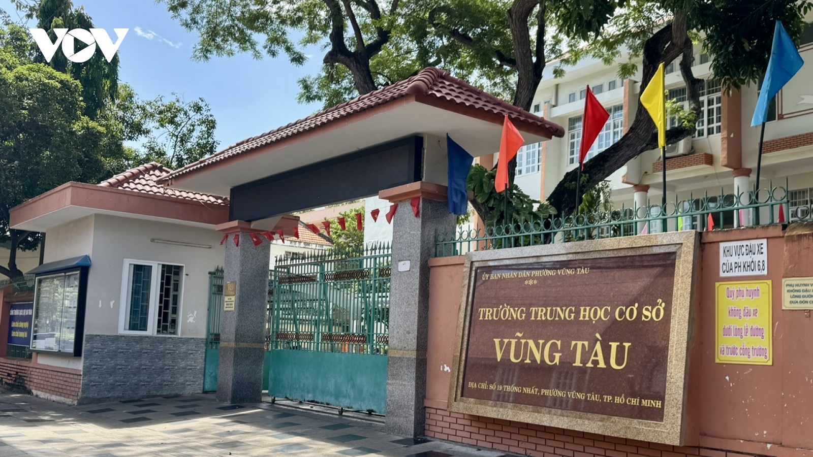 1.400 học sinh ở TP.HCM phải nghỉ học chiều 1/10 do sự cố chập điện