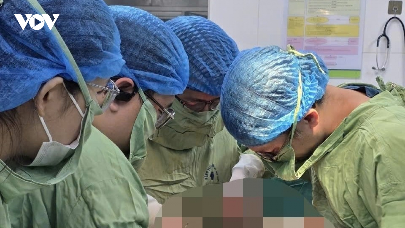 Mang thai 27 tuần, cô gái ở Hà Nội tự mua thuốc phá thai trên mạng