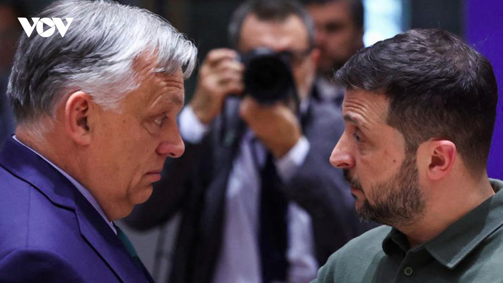 Hungary chặn lối, Ukraine đối mặt rào cản gia nhập EU