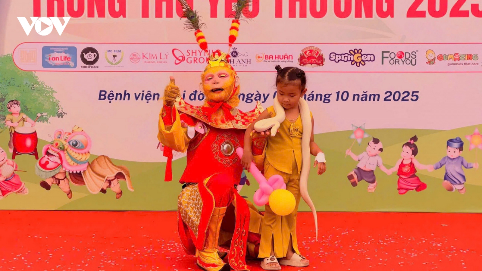 “Đóng viện phí cho người lạ” lan tỏa, hơn 160 triệu đồng giúp bệnh nhi