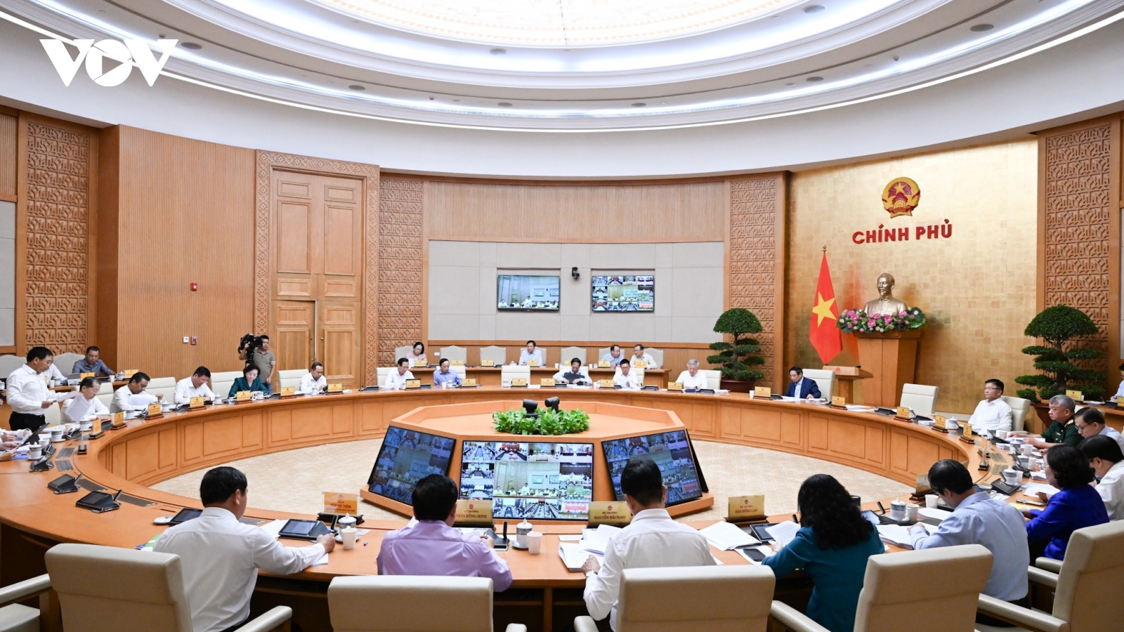 Thủ tướng: Ổn định kinh tế vĩ mô, kiểm soát lạm phát, thúc đẩy tăng trưởng