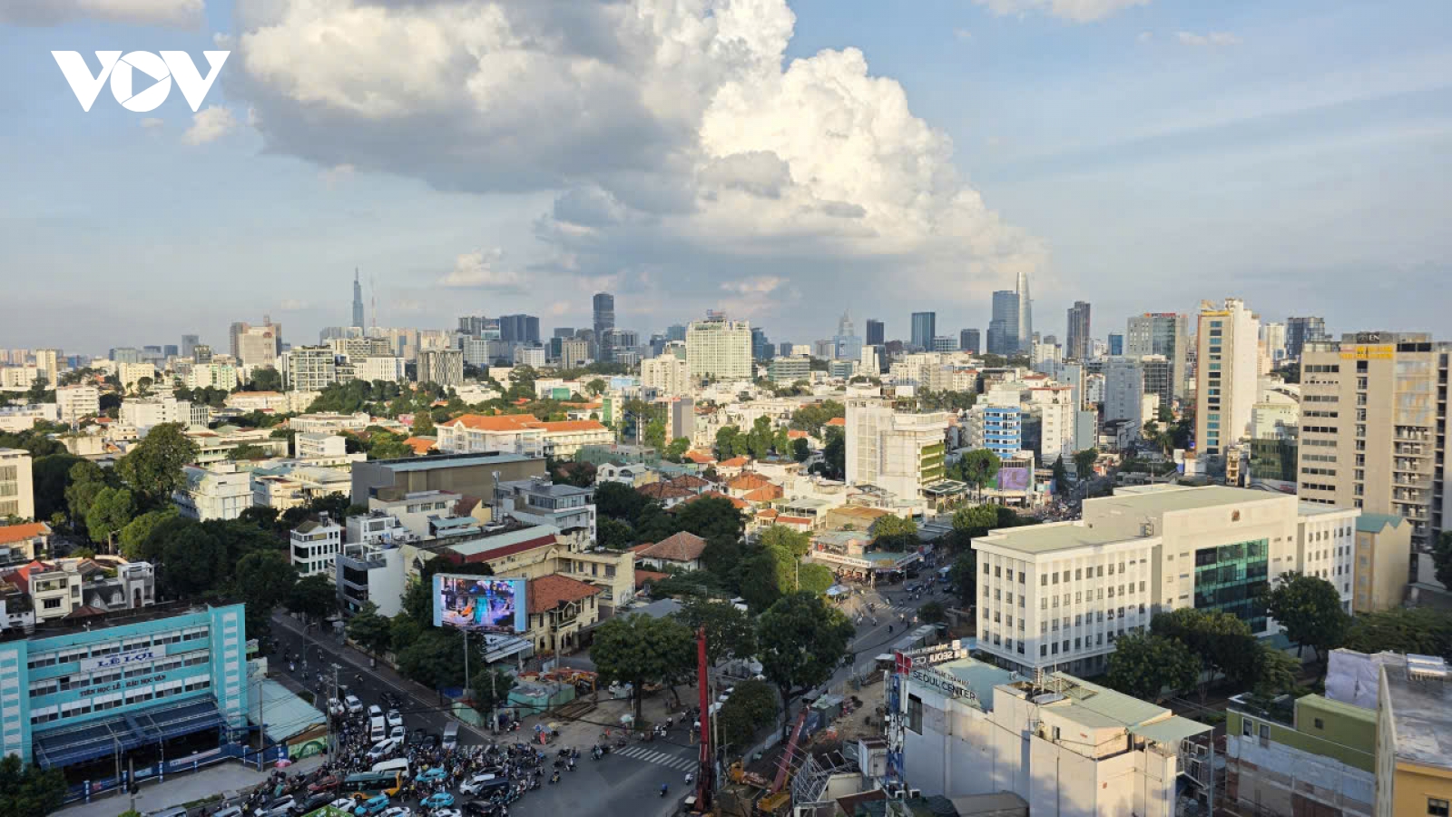 Bao giờ người lao động mới “chạm" được vào nhà ở xã hội tại TP.HCM?