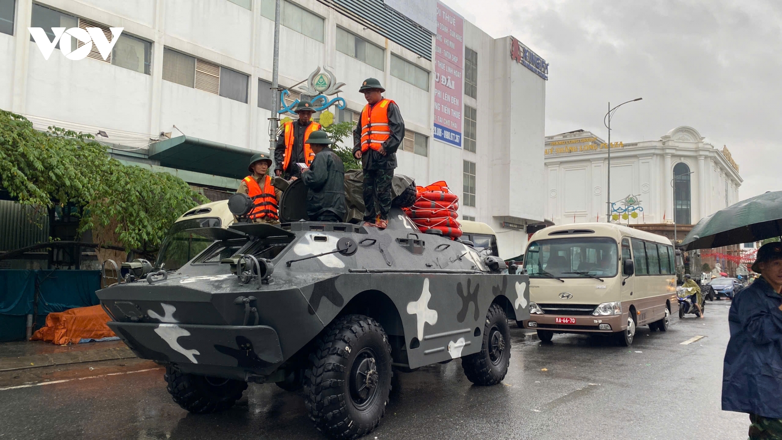 Mưa lớn kỷ lục, Thái Nguyên khẩn cấp gia cố đê và sơ tán người dân