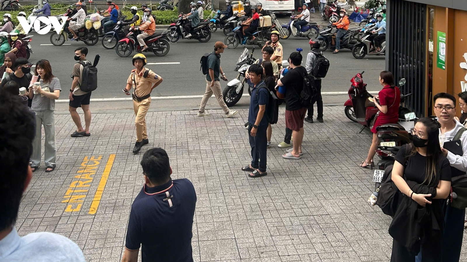Cháy hầm để xe chung cư trên đường Điện Biên Phủ, TP.HCM