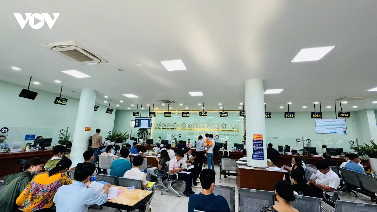 Chuyển văn phòng đăng ký đất đai về cấp xã: Bài toán giữa cải cách và thực tiễn