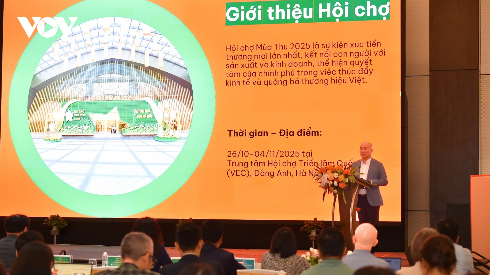 Đa dạng hoạt động văn hóa, trải nghiệm ẩm thực tại Hội chợ Mùa Thu 2025