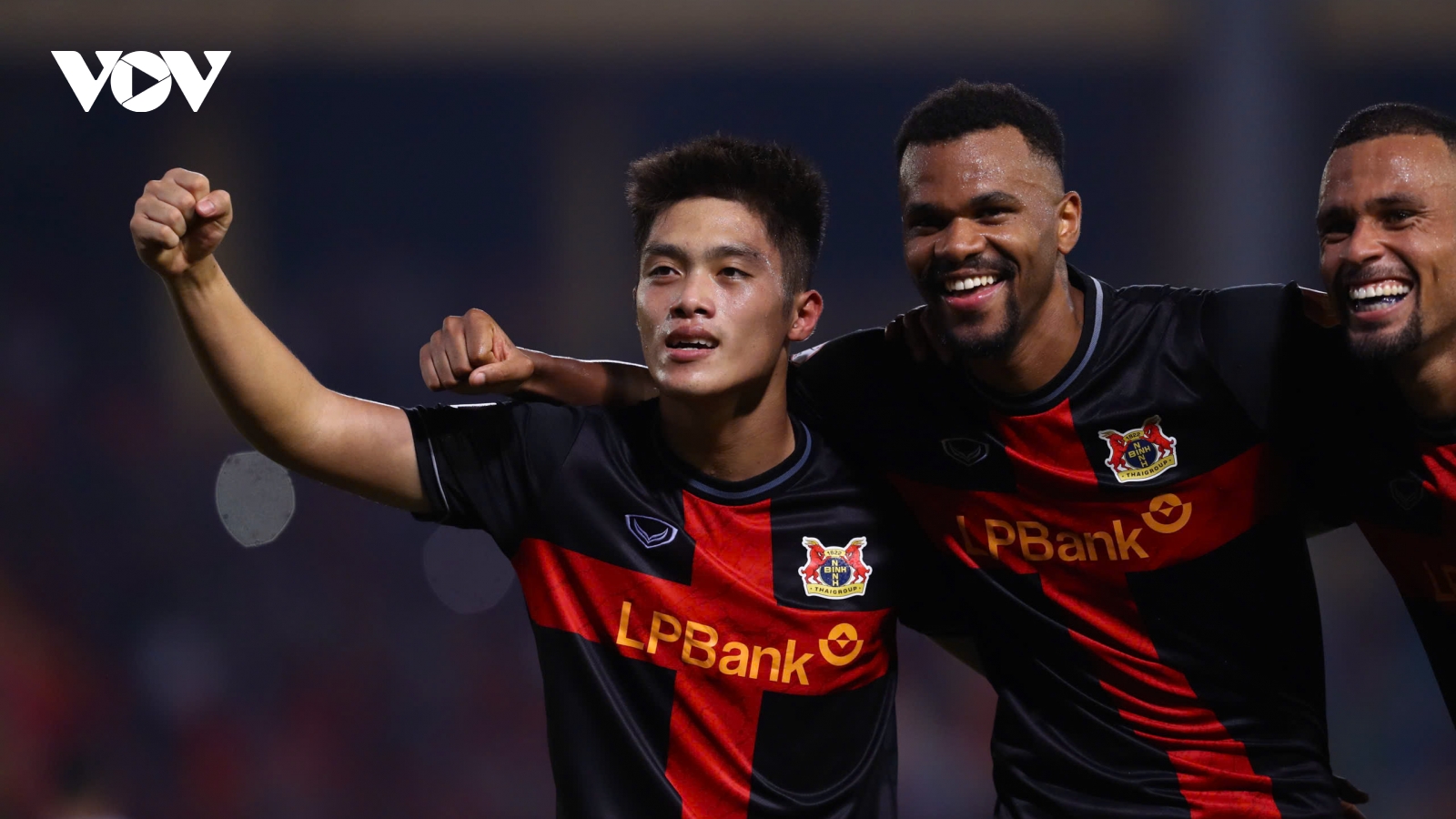 CLB Ninh Bình hạ gục Hà Nội FC, xây chắc ngôi đầu V-League 2025/2026