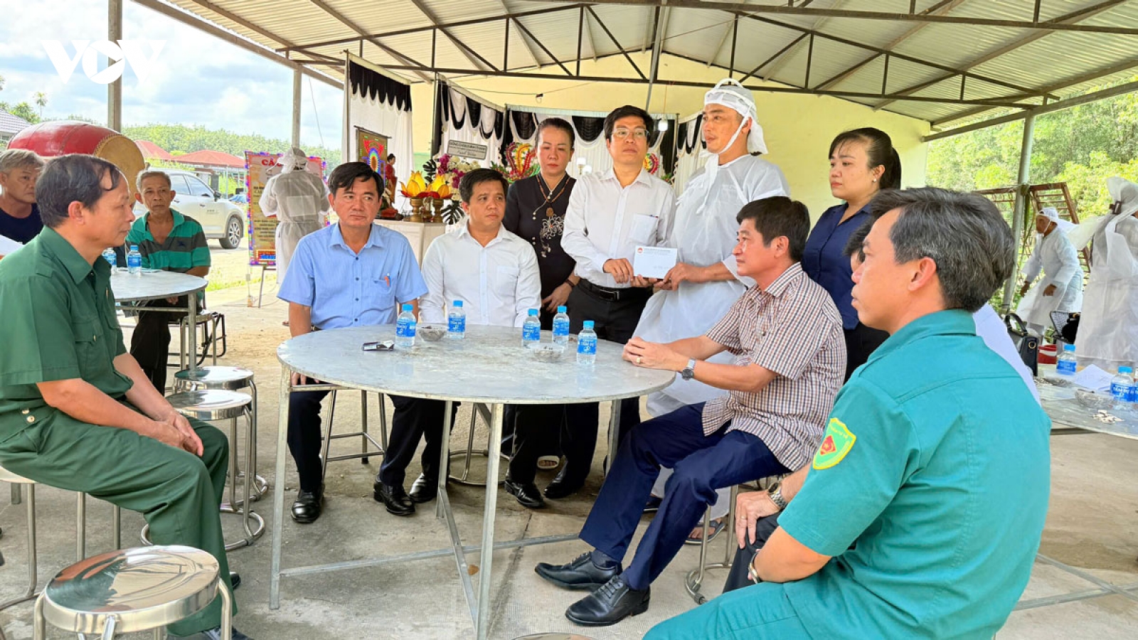 Thăm hỏi, hỗ trợ gia đình cụ bà 79 tuổi bị nước cuốn trôi tử vong tại TP.HCM