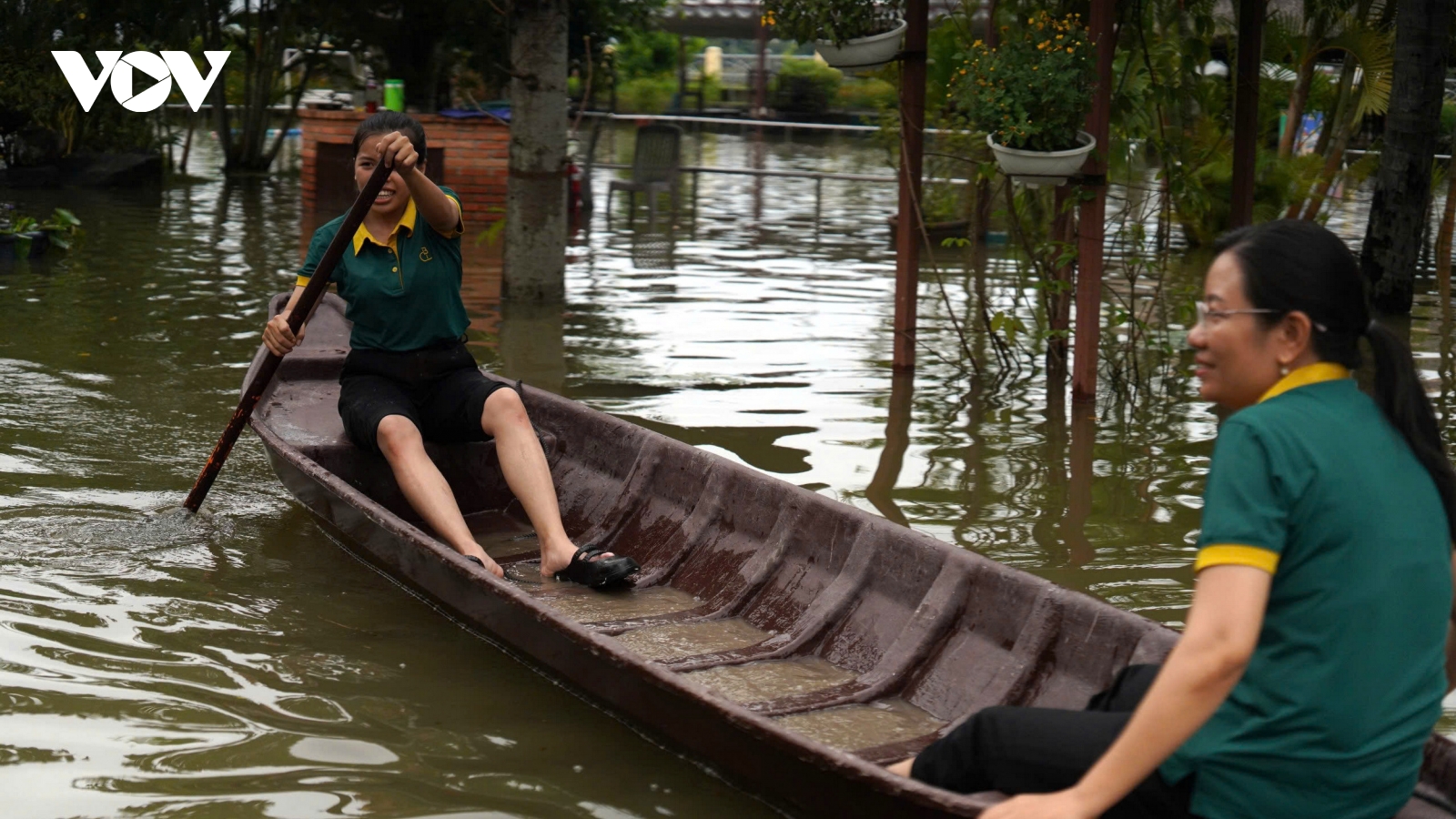 Người dân rốn ngập Bình Quới (TP.HCM) vẫn còn khổ với con nước
