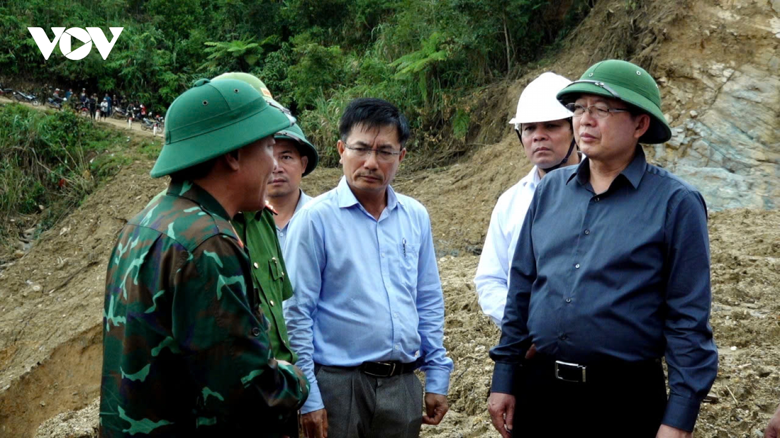 Phó Thủ tướng Hồ Quốc Dũng yêu cầu không để người dân vùng sạt lở bị đói, rét