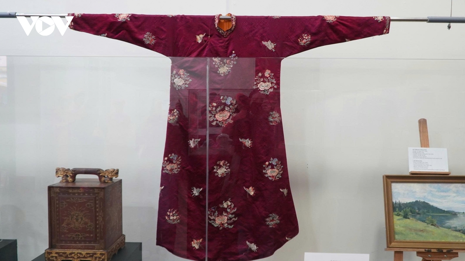 Huế trưng bày 50 hiện vật quý được hiến tặng trong 30 năm