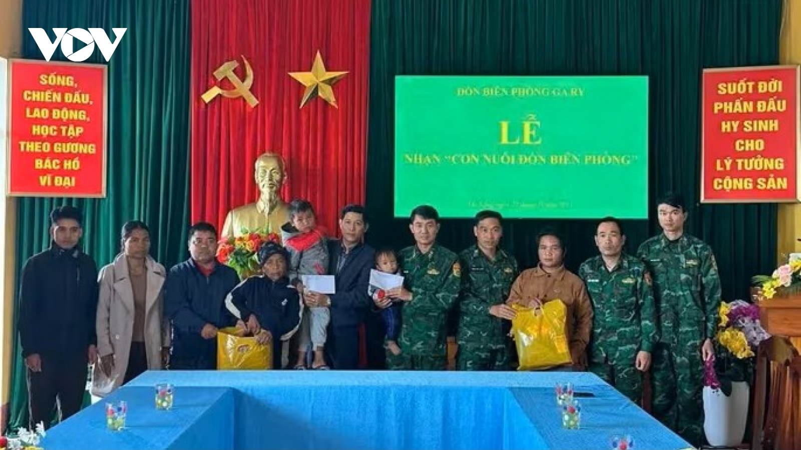 Vụ sạt lở ở Hùng Sơn: Bộ đội Biên phòng nhận nuôi 2 cháu bé có bố mẹ mất tích