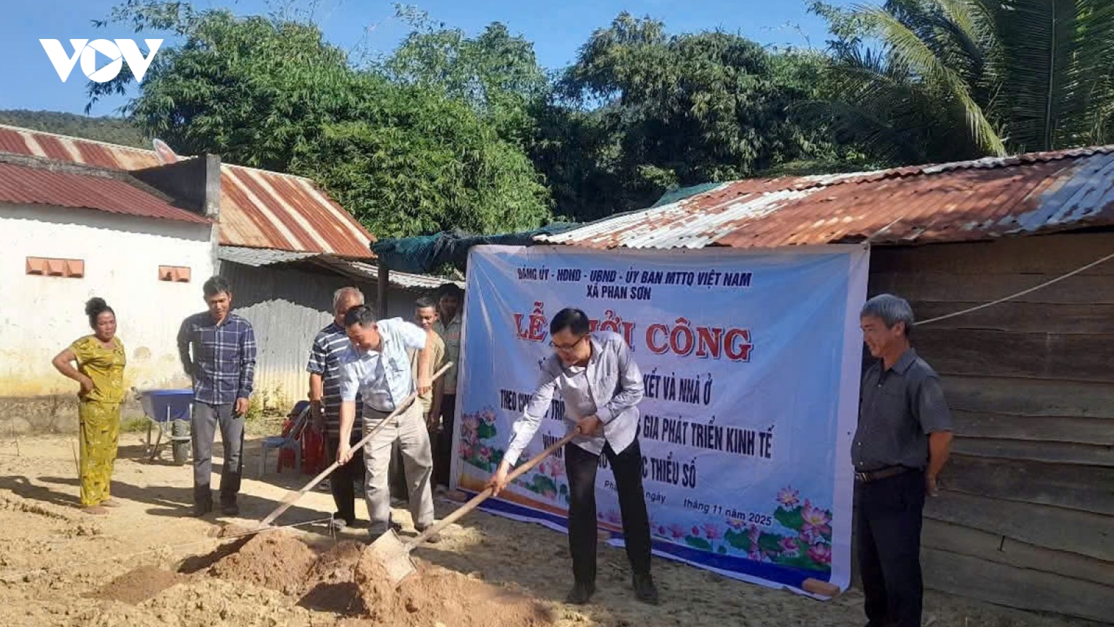 Xây dựng nhà "Đại đoàn kết" cho đồng bào dân tộc thiểu số ở Lâm Đồng