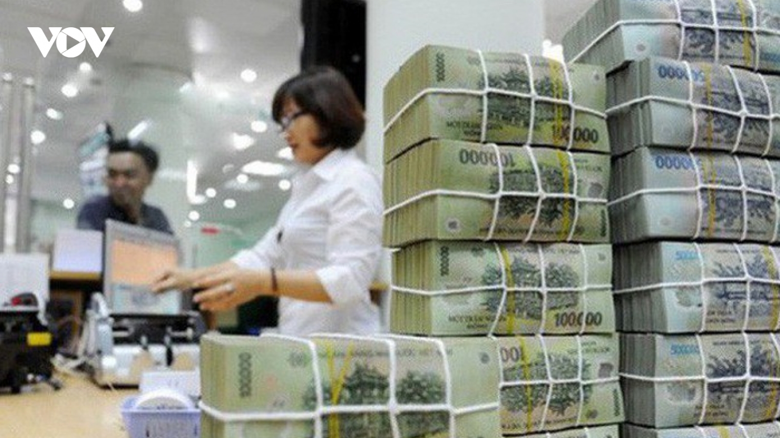 Thu ngân sách 10 tháng đạt hơn 2,14 triệu tỷ đồng, vượt 9,1% dự toán năm