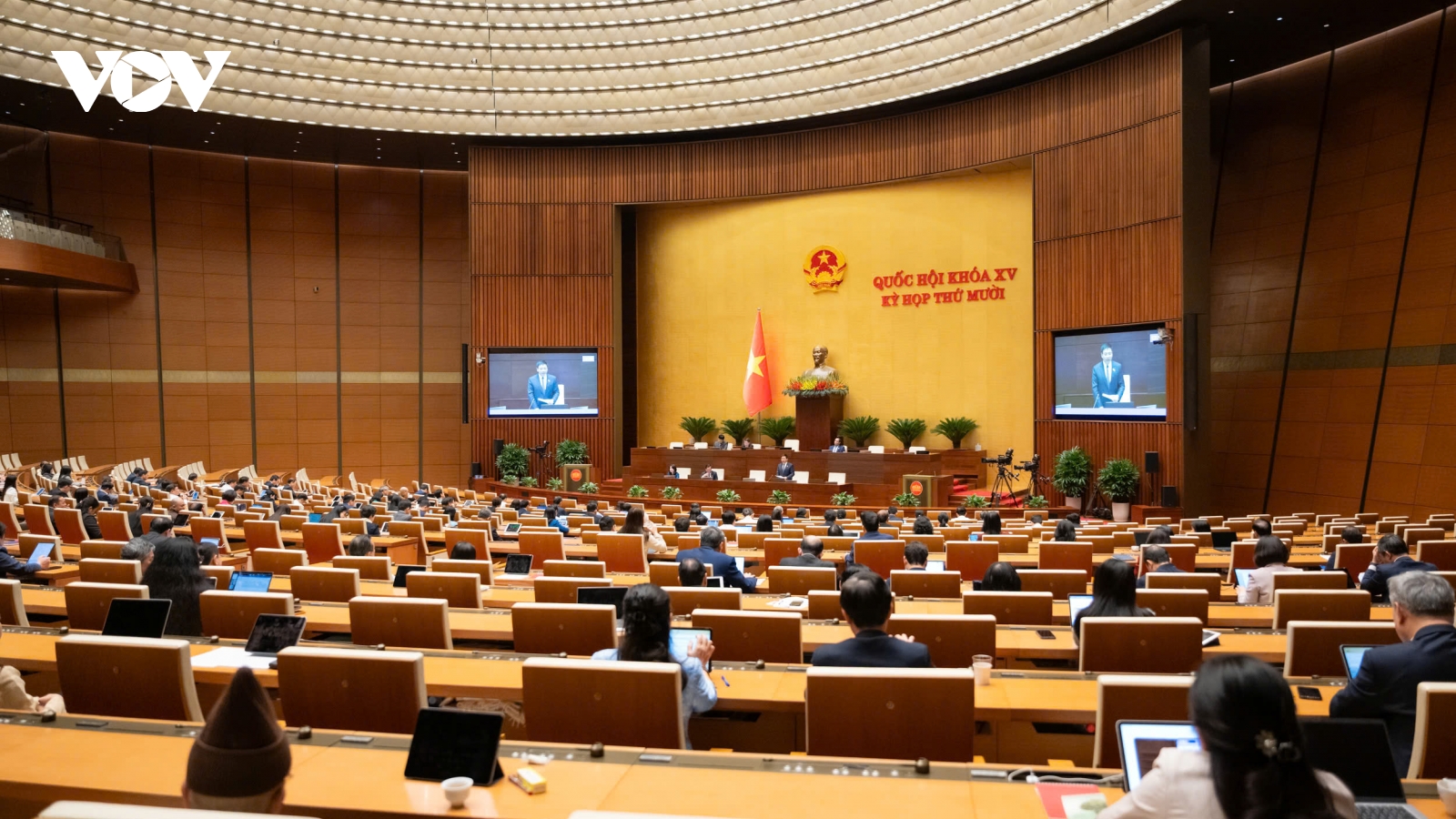 Nhìn lại tuần làm việc thứ 6, Kỳ họp thứ 10, Quốc hội khóa XV