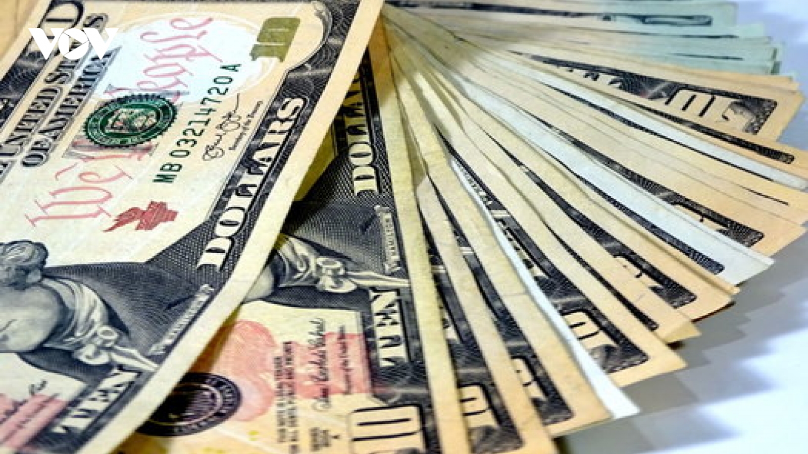 Tỷ giá USD hôm nay 27/12: Giá bán USD tự do bật tăng lên mức 27.820 đồng/USD