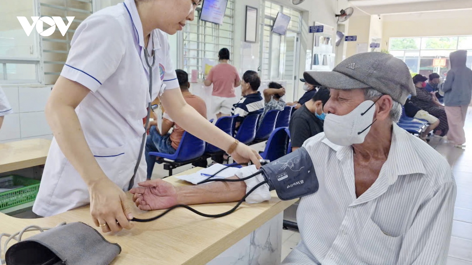 Bảo hiểm y tế giảm gánh nặng chi phí cho người bệnh