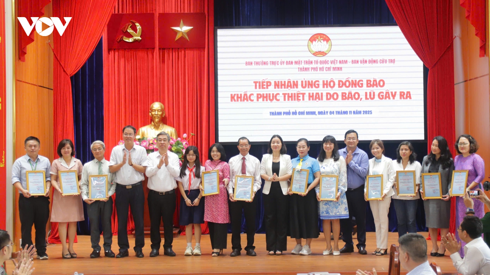 TP.HCM huy động hơn 204 tỷ đồng gửi đến 18 tỉnh, thành bị thiên tai