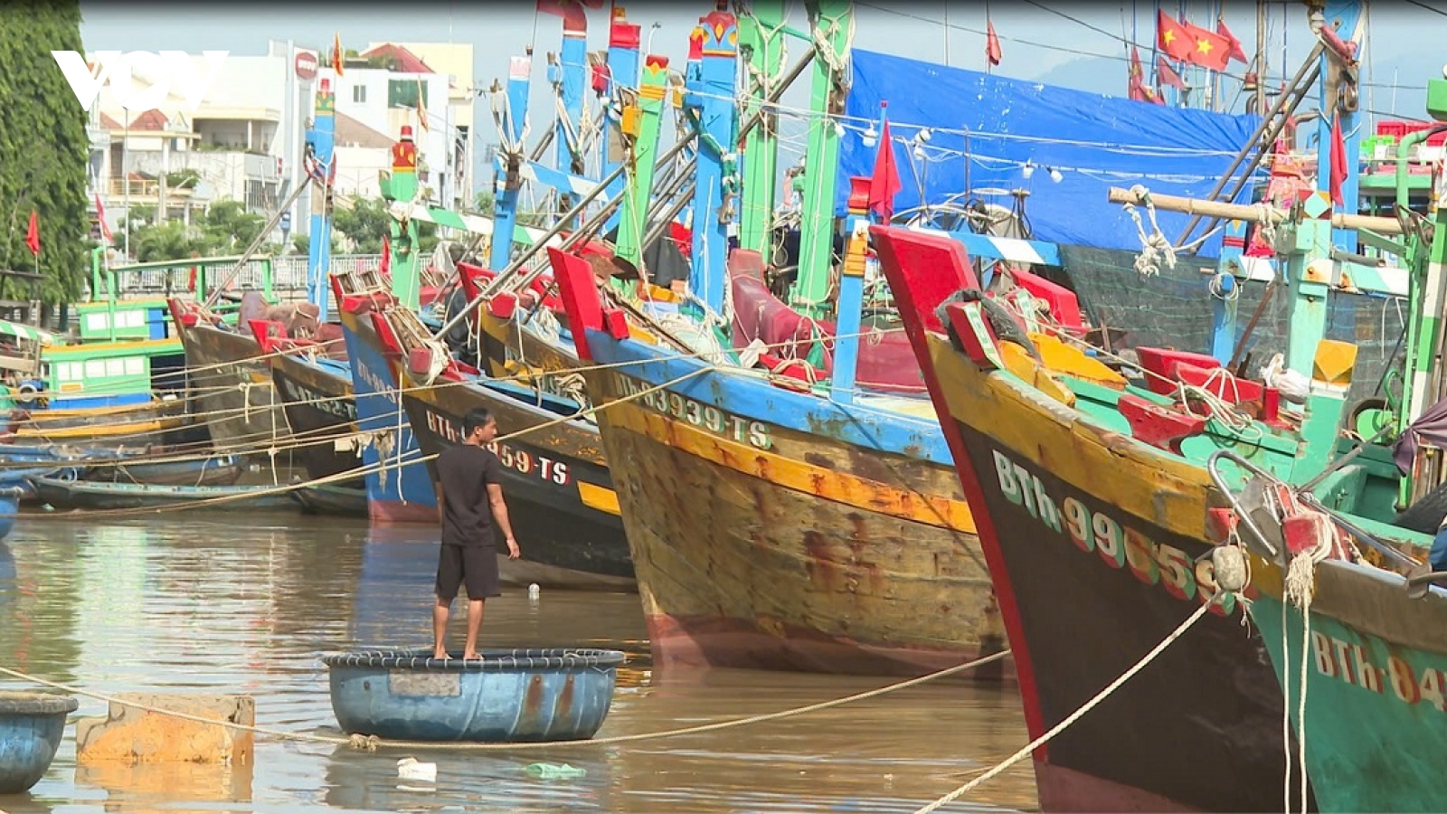 Vùng biển Lâm Đồng không để bị động trước cơn bão số 13