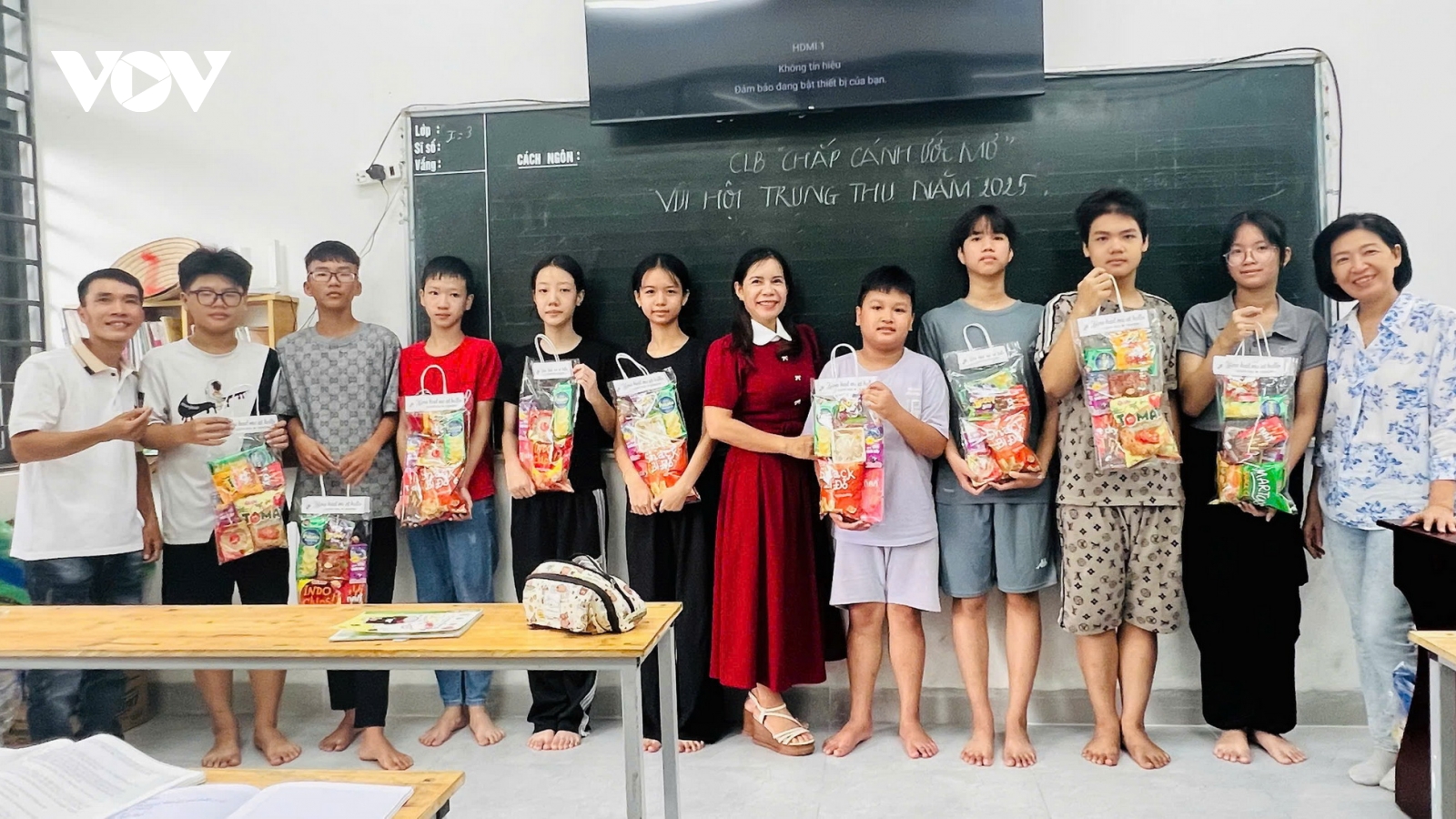 Cô giáo 27 năm dạy miễn phí cho học sinh nghèo ở Đà Nẵng