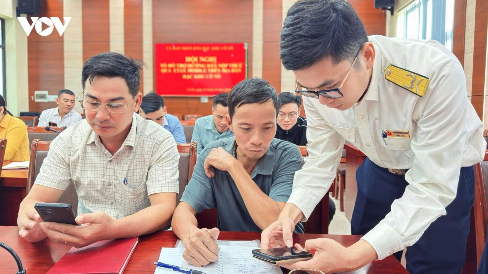 Thuế Quảng Ninh dốc toàn lực cho 60 ngày cao điểm chuyển đổi hộ kinh doanh