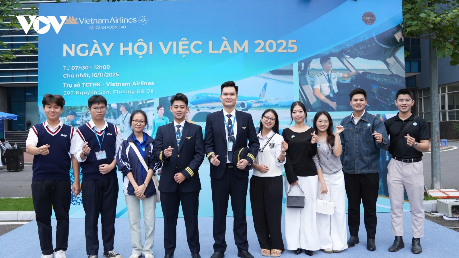 Vietnam Airlines tổ chức thành công Ngày hội việc làm 2025 lần đầu tiên
