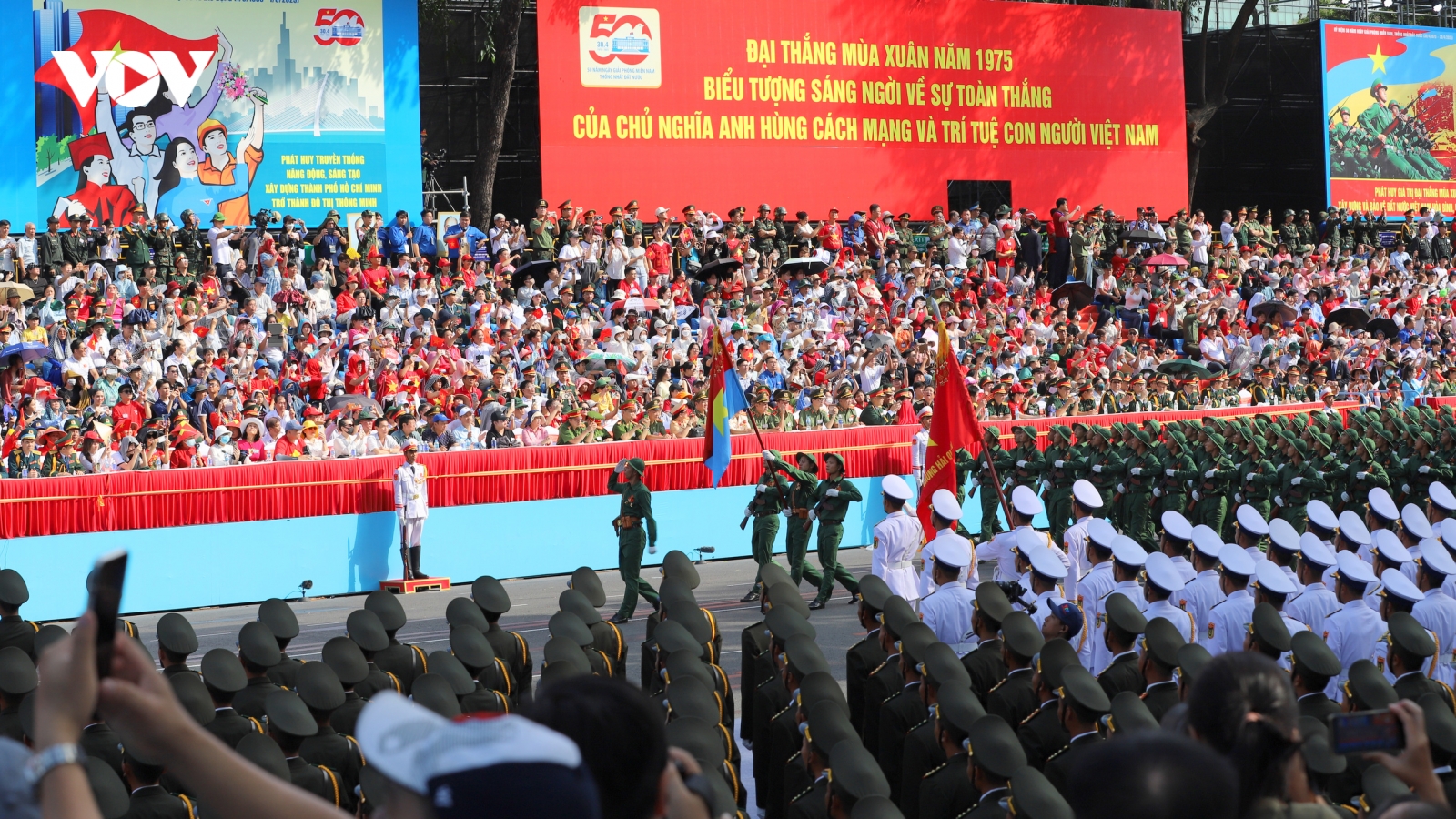Thực hiện Nghị quyết Đại hội XIII: Đất nước vượt khó, hướng tới kỷ nguyên mới