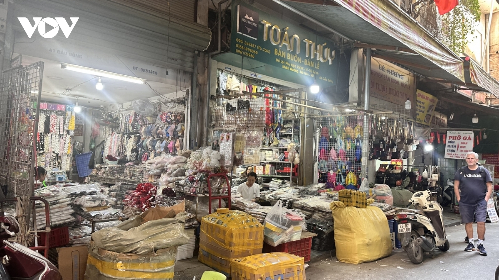 Sẽ tính toán lại ngưỡng doanh thu chịu thuế đối với hộ kinh doanh