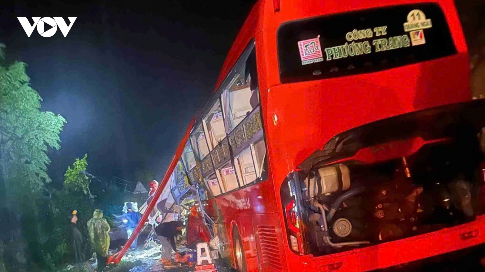 Landslides bury passenger bus in central Vietnam, leaving 6 dead, 19 injured