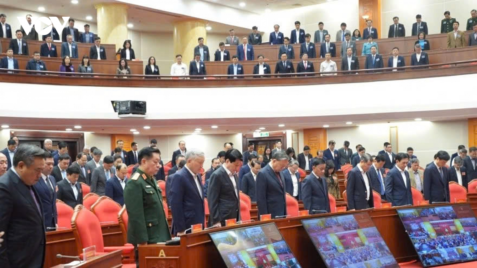 Party and State leaders commemorate flood victims in the central region