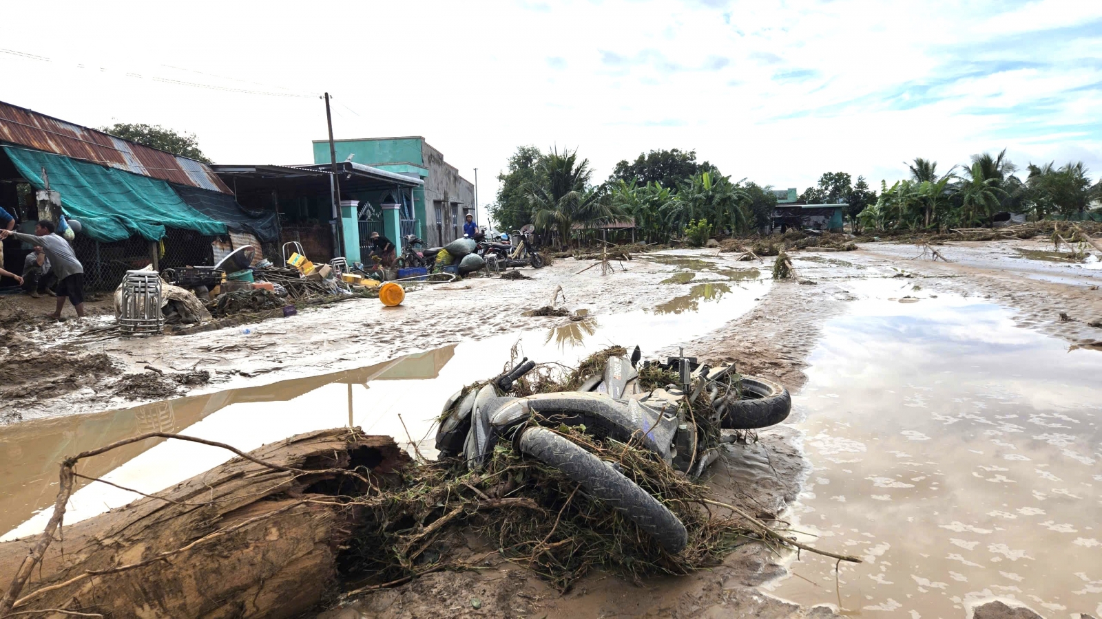 Vỡ đập trong đêm ở Lâm Đồng – Những câu hỏi bỏ ngỏ
