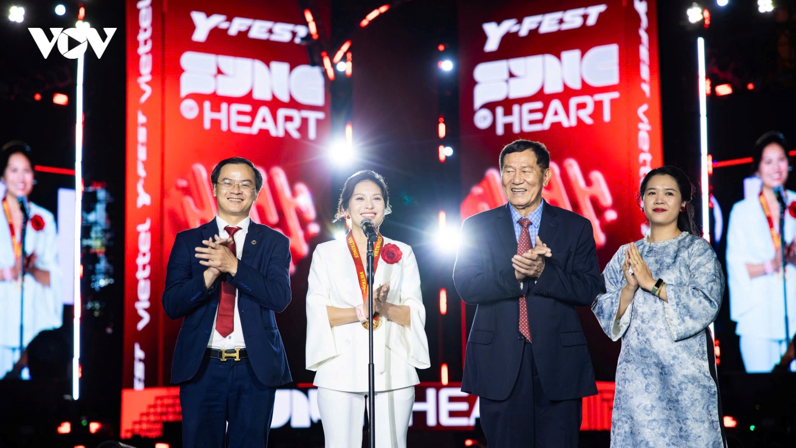 Y-FEST 2025: Khán giả hòa nhịp thấu cảm cùng âm nhạc và công nghệ của Viettel