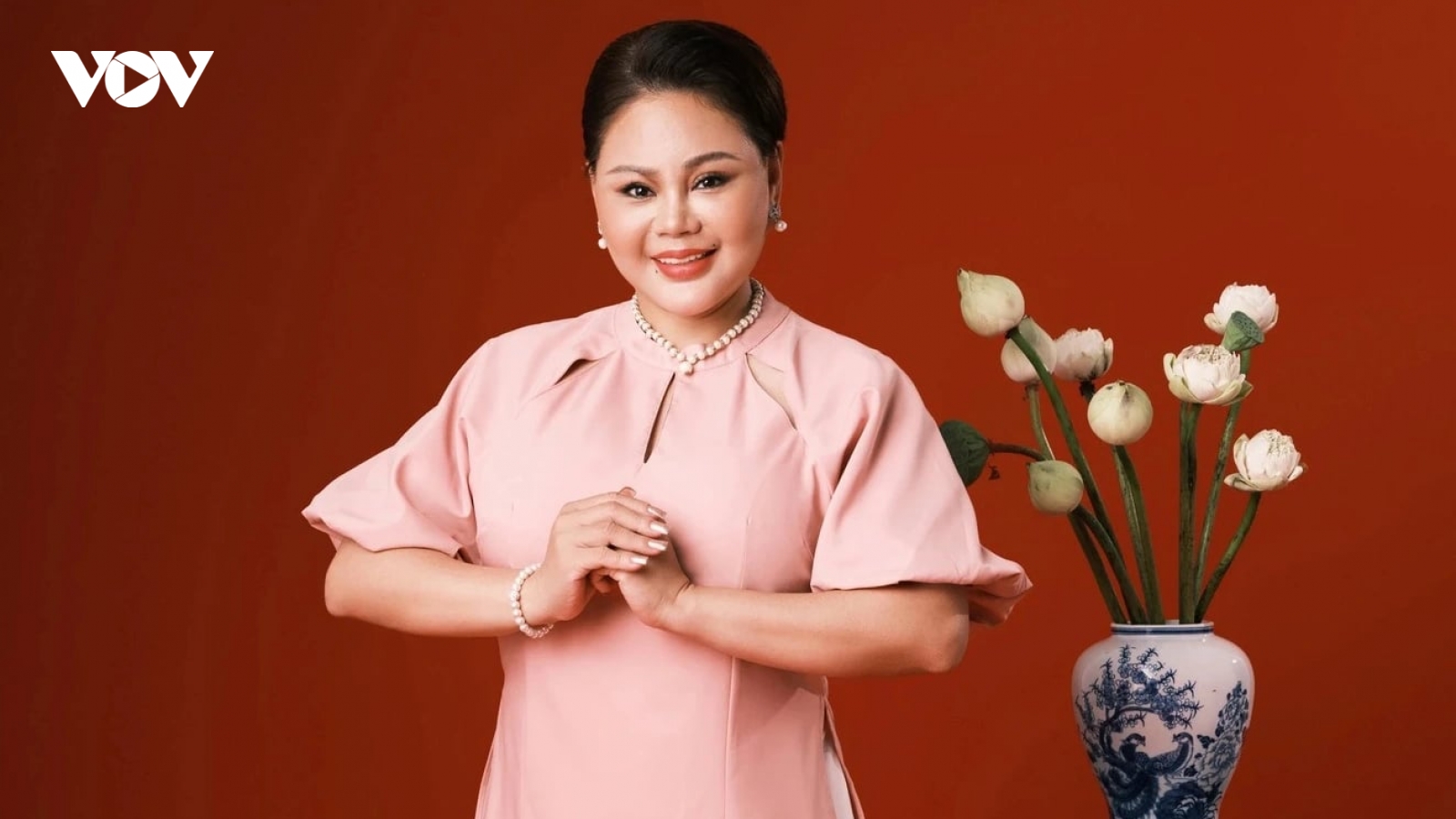 Sao Việt 26/11: Lê Giang dừng đóng phim vì thoát vị đĩa đệm