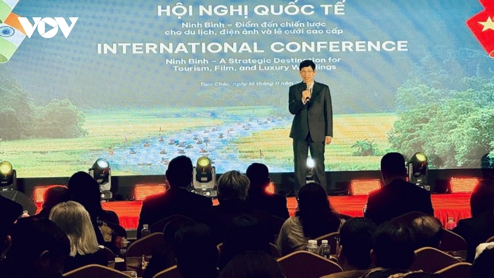 Ninh Binh promotes tourism through cinema and luxury wedding services