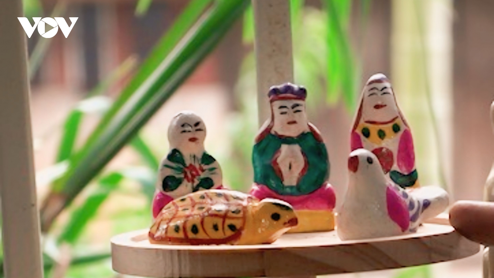 Nghệ nhân làm phỗng đất cuối cùng ở làng Hồ và kỳ vọng giữ nghề