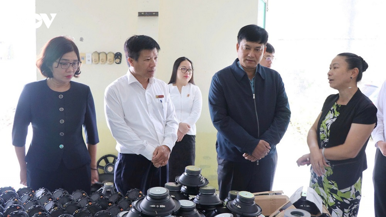 Agribank hỗ trợ khách hàng, người lao động ở Đà Nẵng và Huế bị thiệt hại do bão lũ