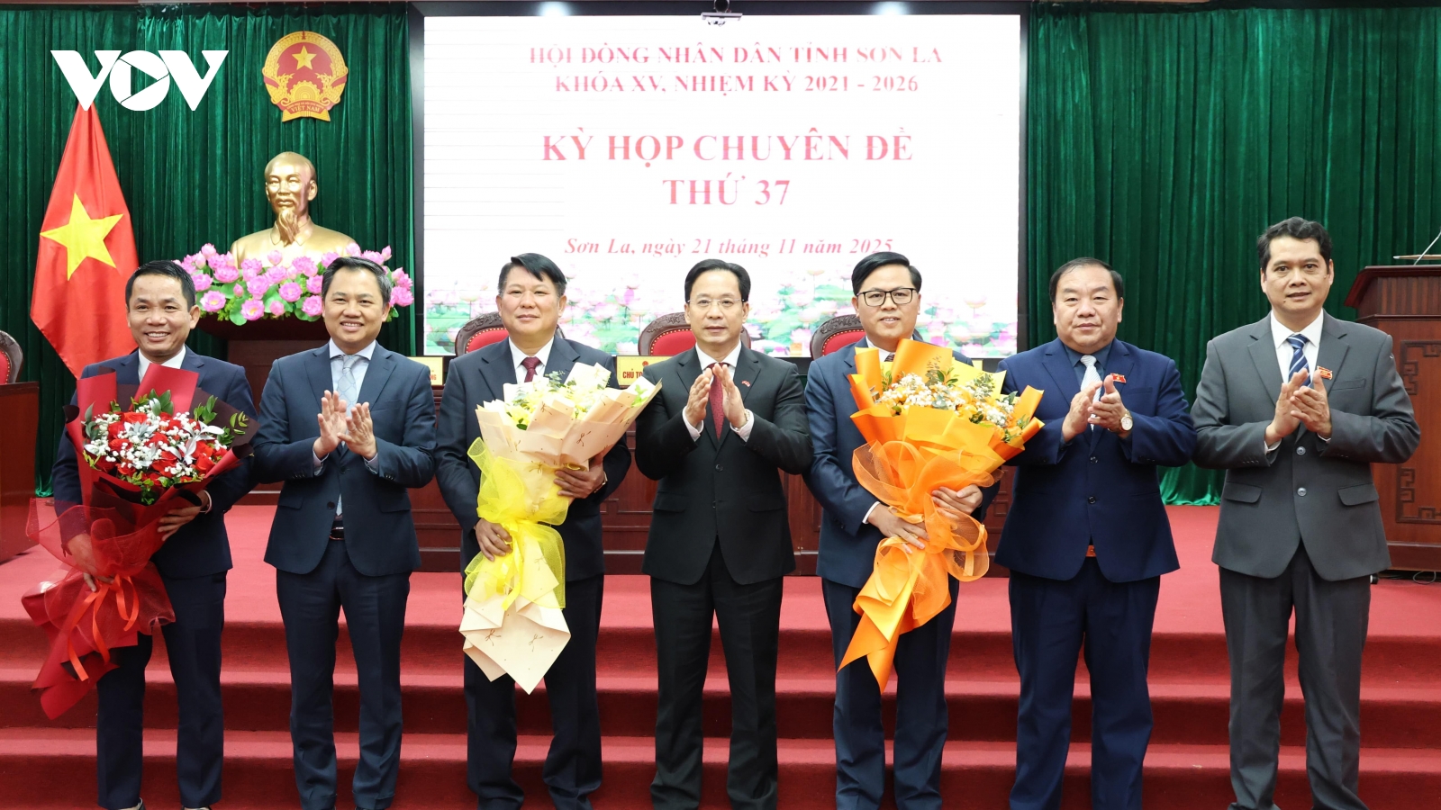 Ông Lò Minh Hùng được bầu làm Chủ tịch HĐND tỉnh Sơn La