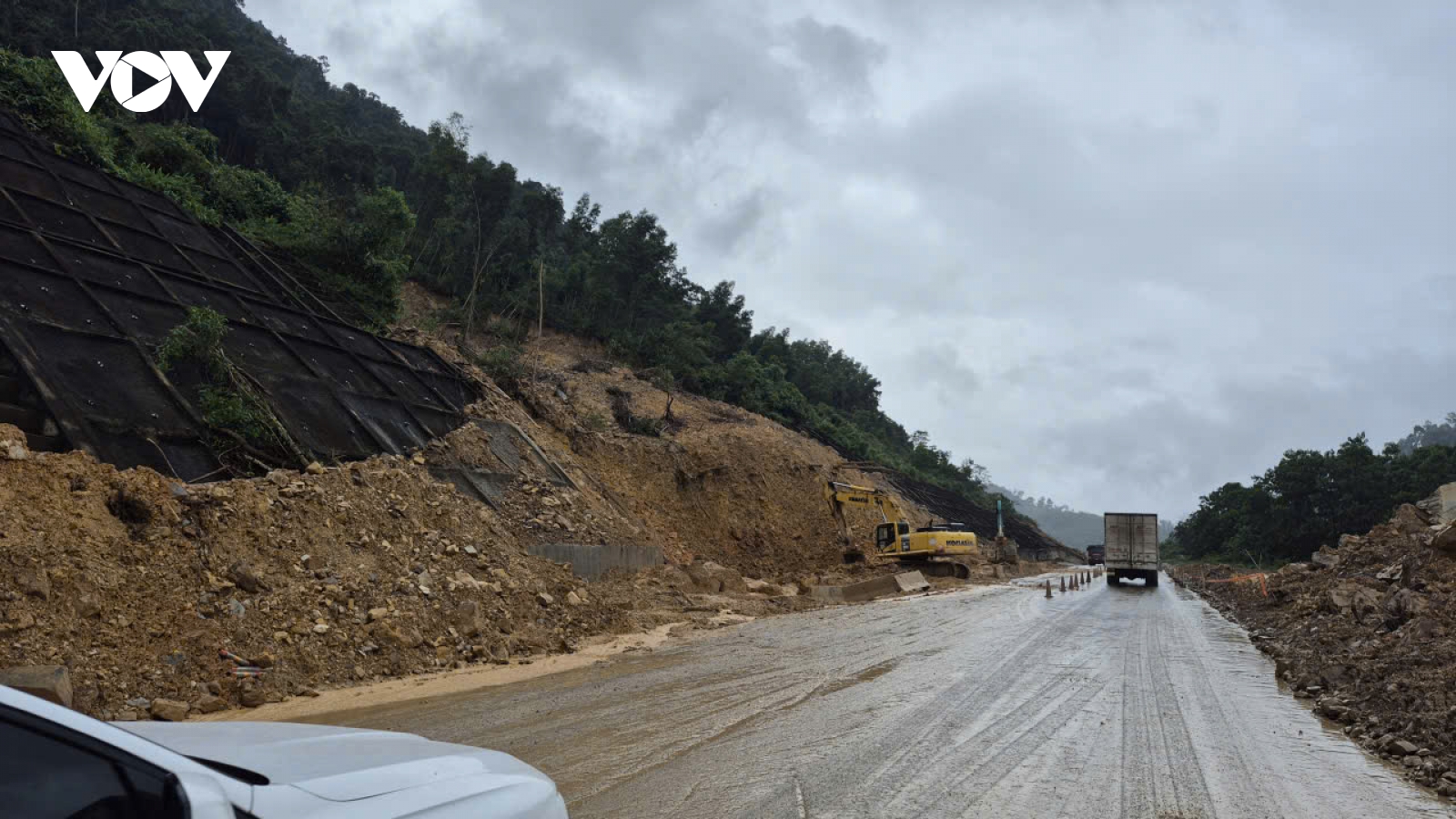 Tiếp tục tổ chức giao thông tạm thời trên cao tốc La Sơn – Hòa Liên