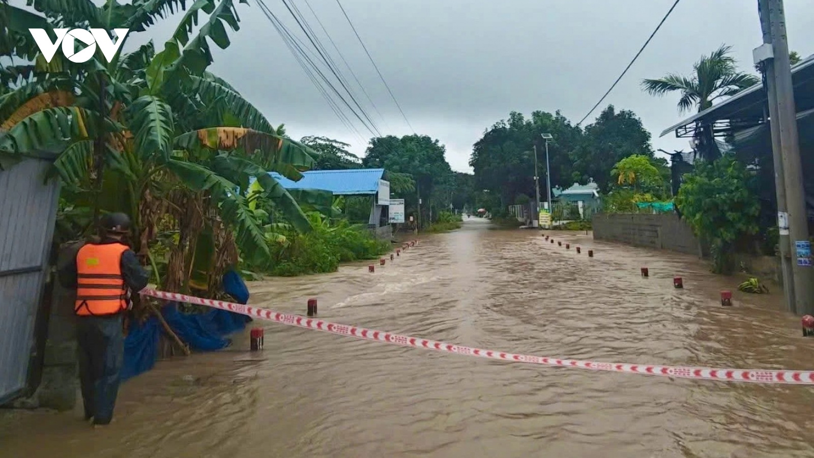 Khánh Hòa khẩn trương khôi phục giao thông huyết mạch