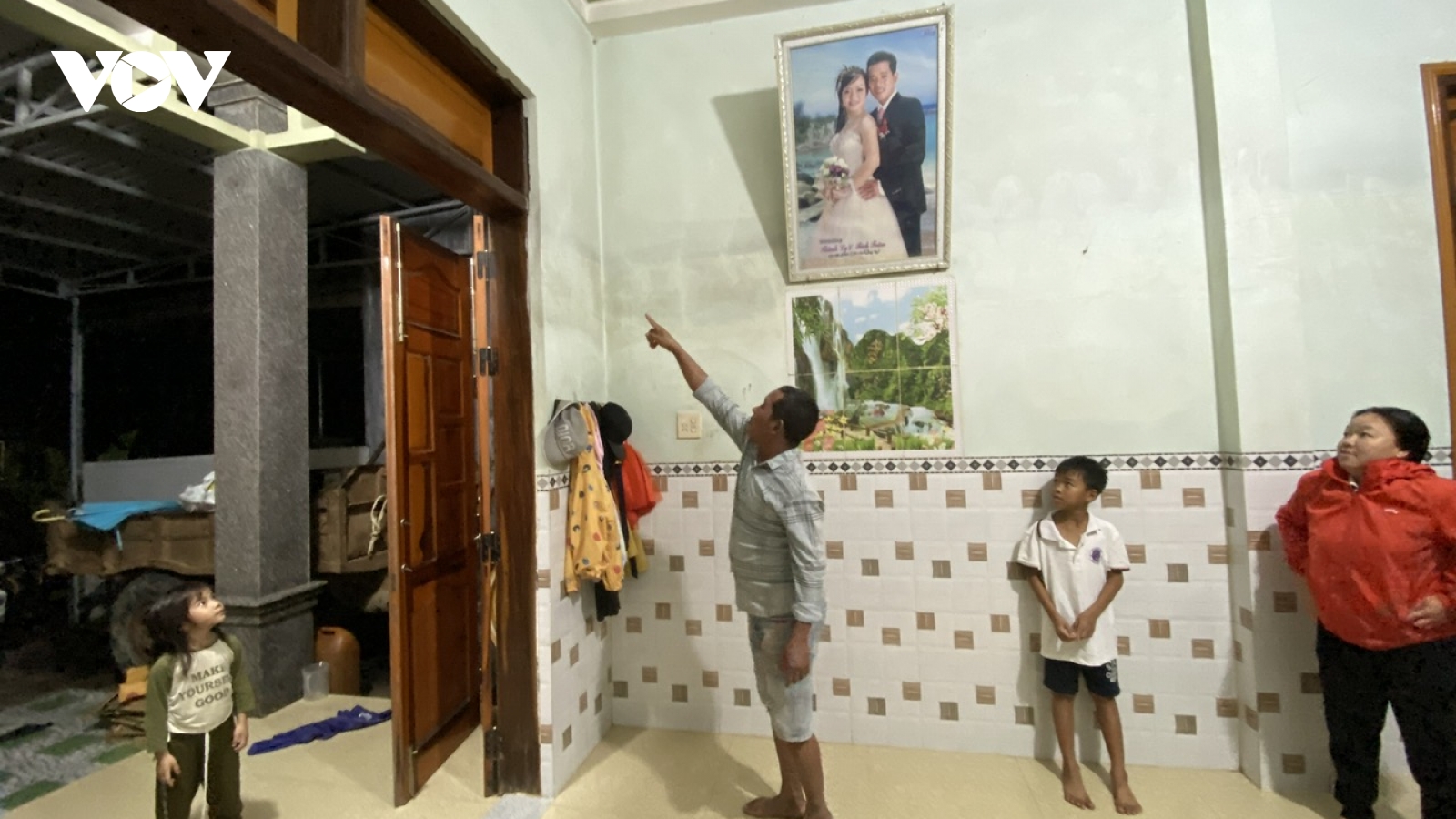 Đêm bình yên đầu tiên sau lũ dữ ở Hòa Thịnh