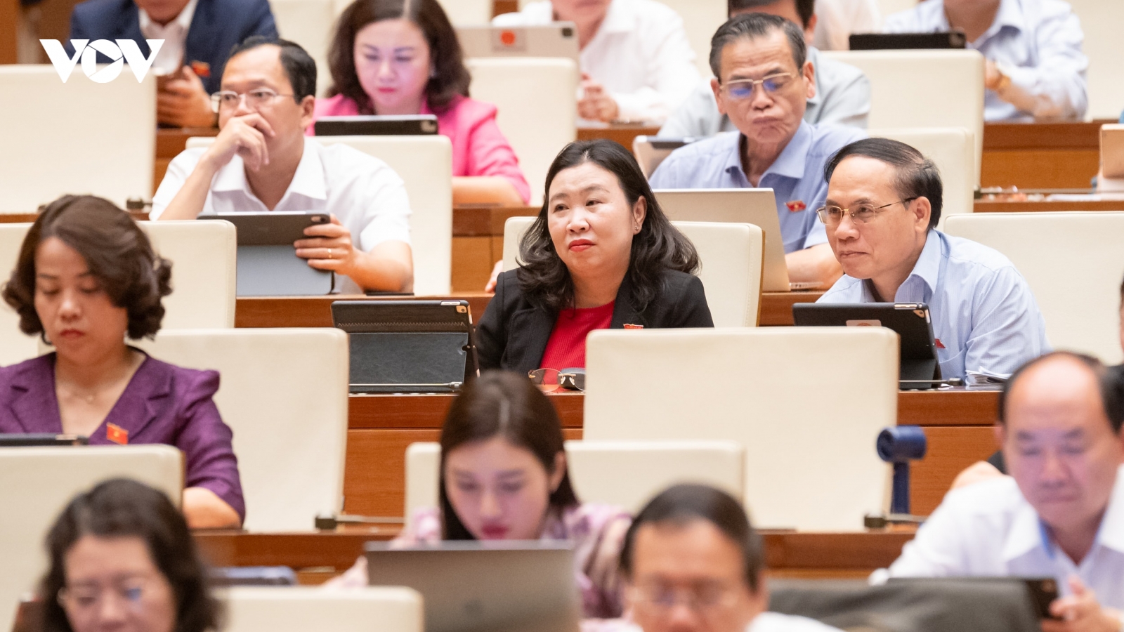 ĐBQH: Lương chưa tăng giá đã tăng, cần quy định rõ trách nhiệm của chính quyền cơ sở