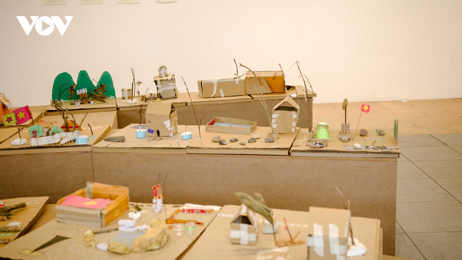 “Chơi Rì”: Khi trí tưởng tượng của trẻ em được đánh thức và cất lời